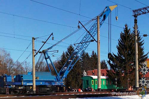У Гребінці демонтували пасажирський вагон-пам'ятник