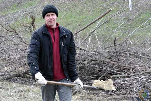 Гребінківська міська рада розпорядилася два місяці прибирати район