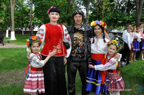 Гребінка готується до Мото-рок-фестивалю «Небеса» 2015 та Урочистої ходи у вишиванках