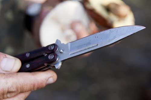 На Полтавщині чоловік через ревнощі убив дружину, а потім повісився