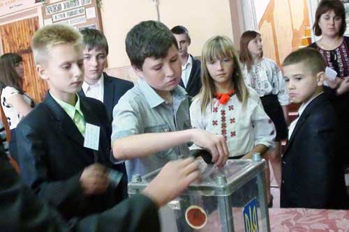 На Гребінківщині учні підтримали бійців АТО