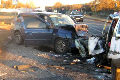 На Полтавщині внаслідок ДТП двоє осіб загинуло та троє травмовано