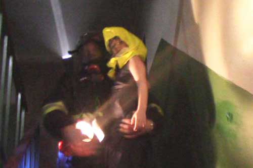 На Полтавщині жінку врятували із палаючої квартири у багатоповерхівці