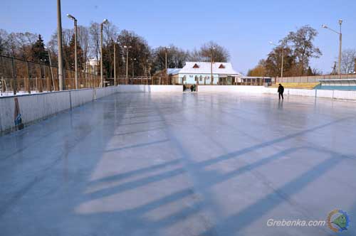 У Гребінці вже сьогодні запрацює міська ковзанка