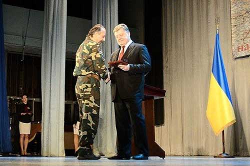 Президент особисто вручив орден музикантам із Лубен