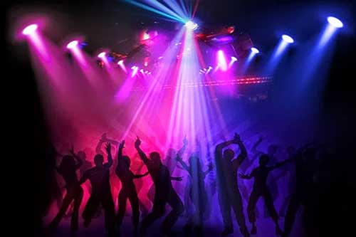 Правоохоронці в нічний час шукали неповнолітніх полтавців у розважальних закладах