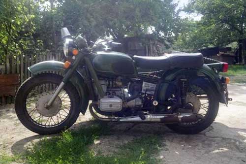 У Гребінці зловмисник викрав у пенсіонера мотоцикл