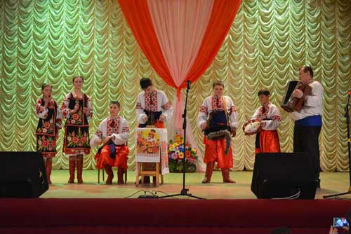 У Гребінці відбувся зональний огляд-конкурс художньої самодіяльності "Веселка-2016"
