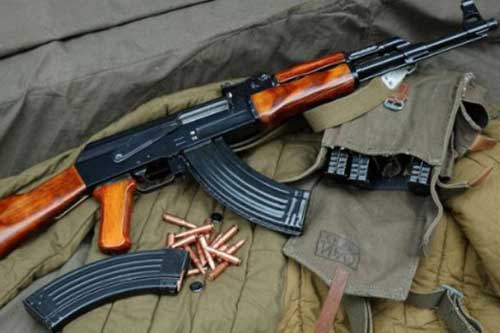 На Полтавщині затримано 2 осіб, які продавали вогнепальну зброю та боєприпаси
