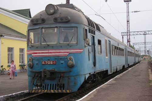 З новим розкладом графіку Одеська залізниця посуває свій приміський-поїзд «Ім.Т.Шевченко-Гребінка» на 16 хвилин