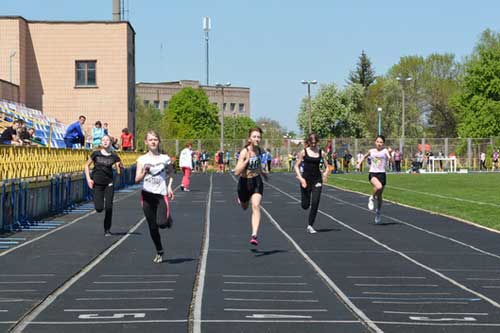 У Гребінці пройшли змагання першості області з легкої атлетики
