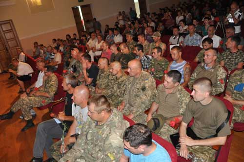 На День молоді у Гребінці організували вечір подяки воїнам АТО та спортивні змагання