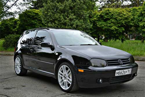 На Полтавщині затримали автомобіль із сумнівними номерами