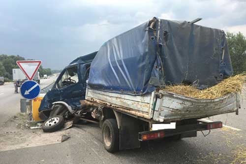 На Полтавщині в ДТП одна людина загинула та четверо травмовано