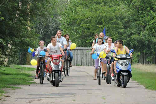 На Пирятинщині влаштували патріотичний вело-мотопробіг