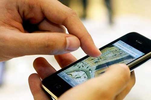 На Гребінківщині чоловік, зловживаючи довірою, заволодів мобільним телефоном