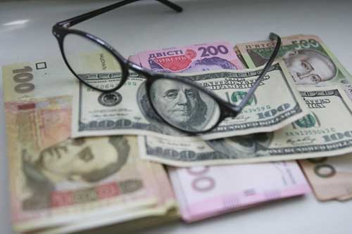 На Гребінківщині цього року середня зарплата 4011 грн.