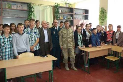 На Гребінківщині в честь 73-річниці визволення міста школярам влаштували зустріч з учасниками АТО