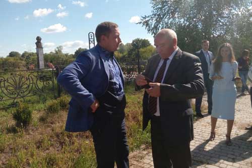 Народний депутат України Руслан Богдан та голова Гребінківської районної ради Валерій Зінченко