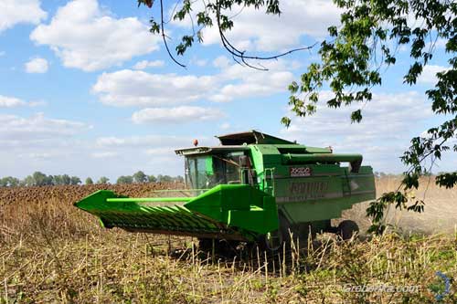 На Полтавщині чоловік потрапив у комбайн та отримав тяжкі травми