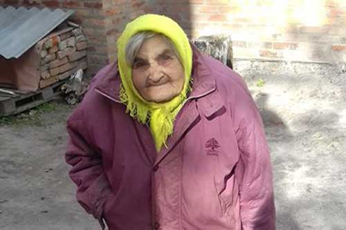 У Гребінці зниклу 88-річну бабусю доставили до лікарні