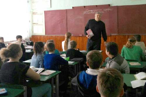 Гребінківські поліцейські провели лекцію для дітей