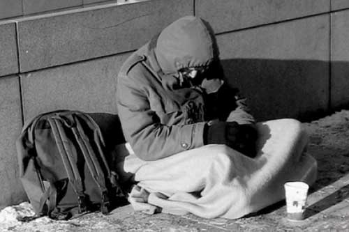 У лікарнях, церквах та соціальних закладах Полтавщини резервують місця для безхатченків на зиму