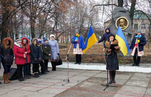 У Гребінці вшанували пам'ять героїв у День Гідності та Свободи