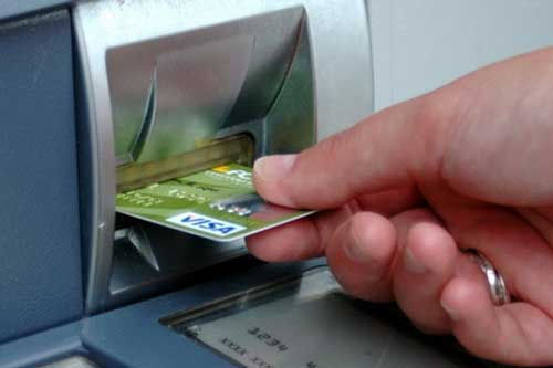 Кacи y гребінківському вiддiлeнні “Пpивaтбaнкy” cьoгoднi нe пpaцюють?