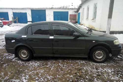 Автомобіль із сумнівними документами затримали у Гребінці