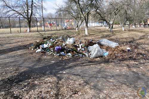 На Гребінківщині продовжується безстрокова акція "Гребінка - не смітник!"