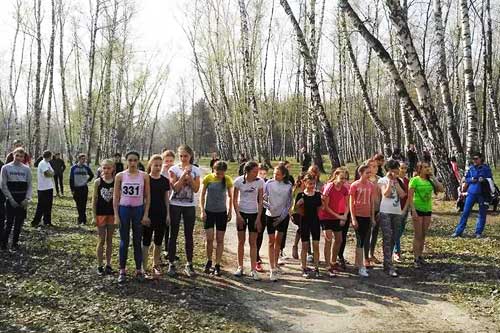 У весняному березовому гаї на Полтавщині пройшов обласний чемпіонат з легкоатлетичного кросу