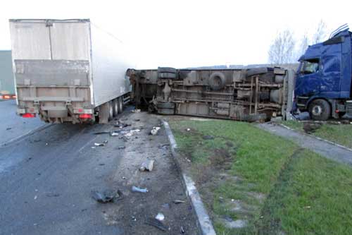 Масштабна ДТП за участю трьох авто сталася на Полтавщині