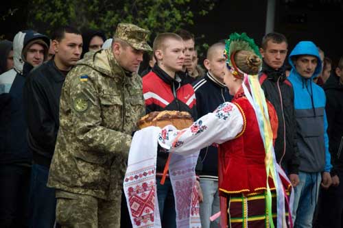  З Полтавщини направили до військ 200 призовників 