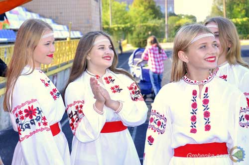 На Полтавщині відбувся І-й Міжнародний фестиваль культури "Гребінчині вечорниці"