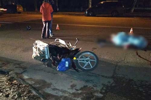 70-річний пенсіонер в центрі Лубен на мопеді насмерть збив жінку