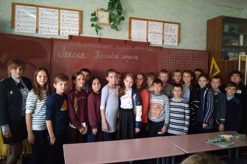 Гребінківські поліцейські провели пізнавальний урок для школярів 