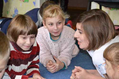 У Лубнах дітей лікують сміхом 