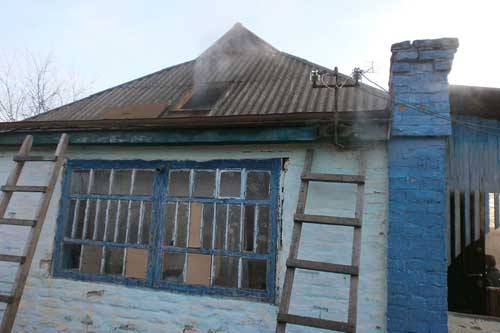 Через несправність пічного опалення на Гребінківщині горів житловий будинок