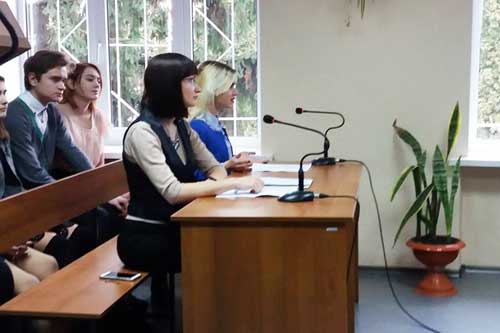 Спільний квест Гребінківського суду з Чутівським судом провели в режимі відеоконференції