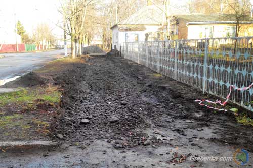У Гребінці розпочався капітальний ремонт тротуарів
