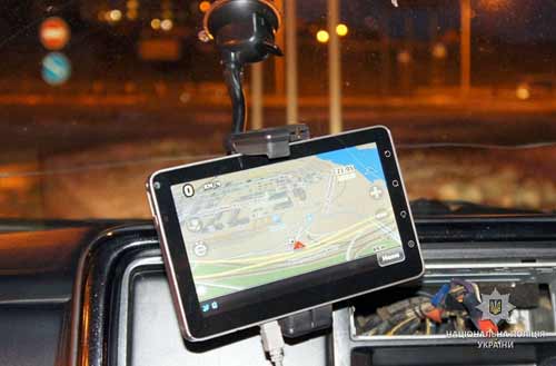 У Миргороді чоловік намагався обікрасти автівку містянина