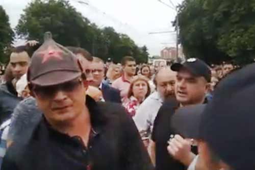 На Полтавщині біля Вічного вогню затримали чоловіка в будьонівці