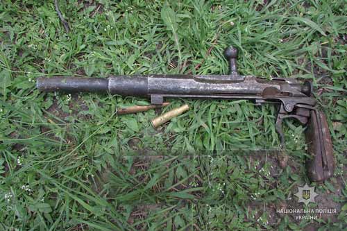 Оржицькі поліцейські із помешкання жителя району вилучили обріз гвинтівки