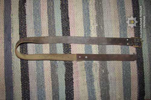 На Полтавщині 11-річну дівчинку побив п'яний батько