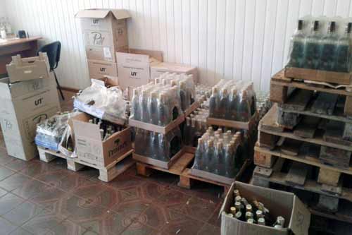 27 тисяч пляшок підробленої оковитої виявили та вилучили Полтавські правоохоронці 