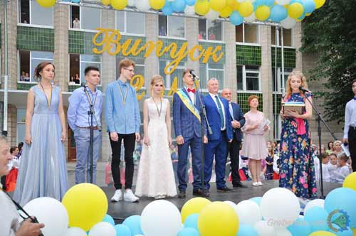 У Гребінці відлунав випускний бал 