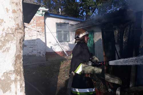 В Оржиці вогнем знищено господарчу будівлю