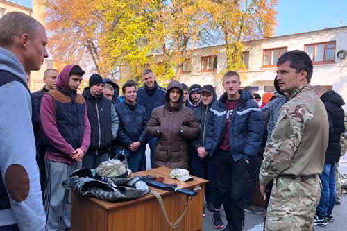 Більш 300-т призовників вже призвано з Полтавського обласного збірного пункту 