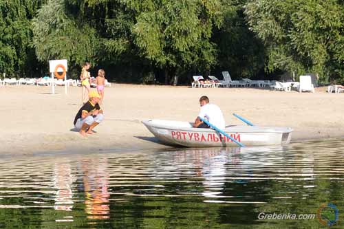 У Миргороді на курорті жінка зістрибнула з мосту в річку